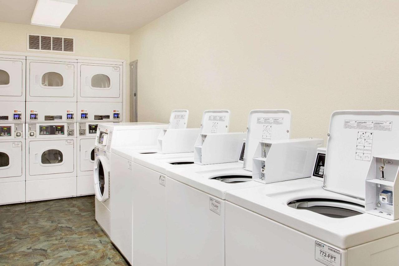 Woodspring Suites Fort Wayne Exteriör bild